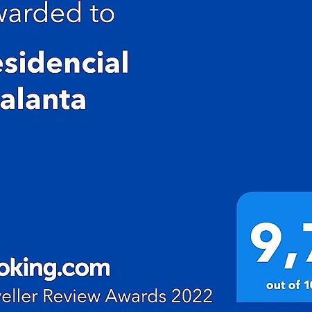 Апартаменти Residencial Atalanta Бомбіняс Екстер'єр фото